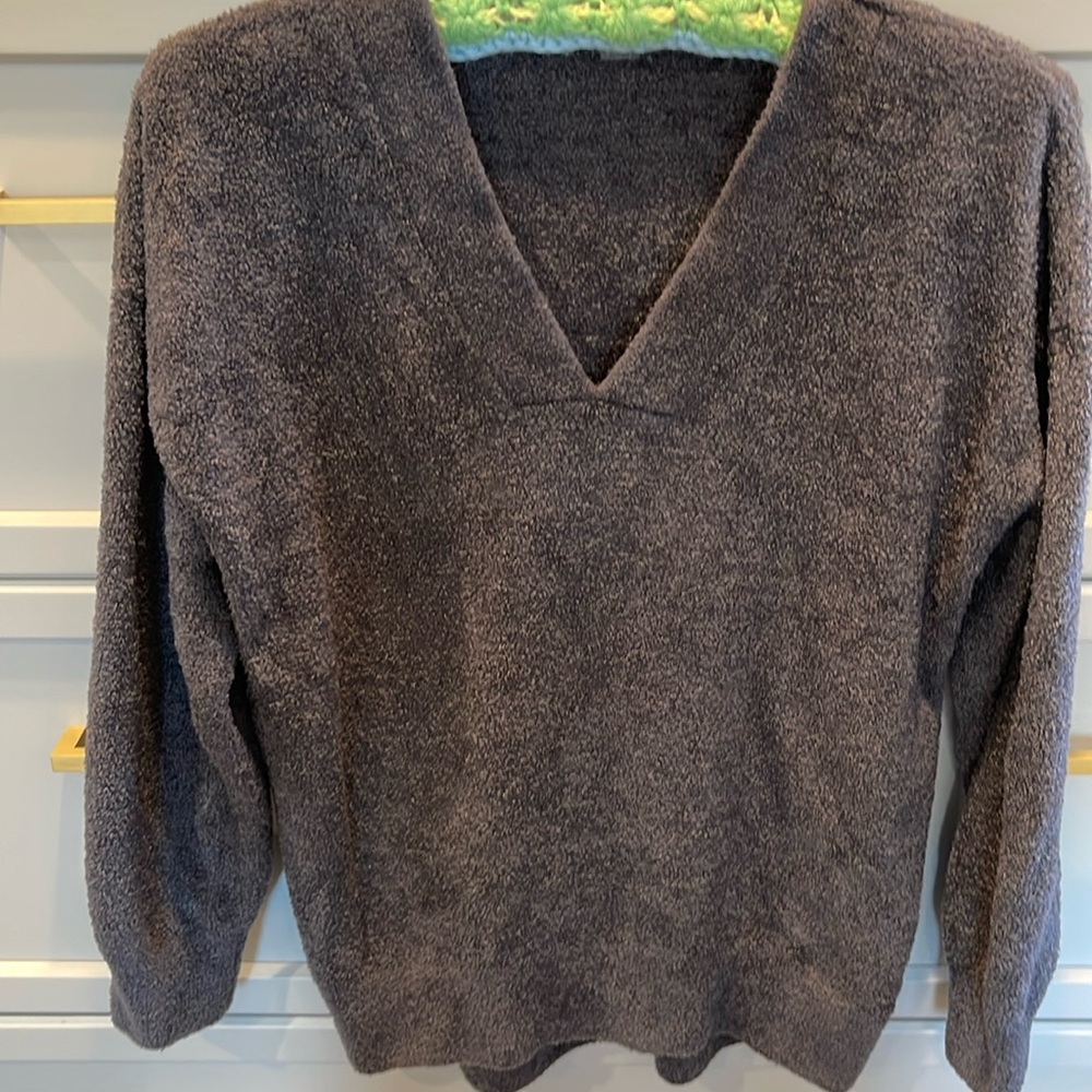 Barefoot, dreams, cozy, chic, light, V-neck